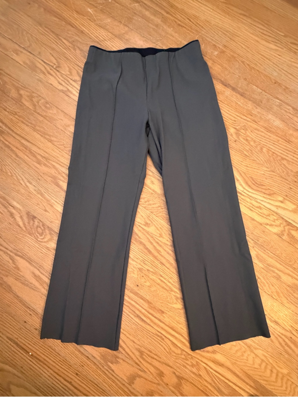 Athleta Mercurial Crop Flare Pant, Arbor Olive, Size M